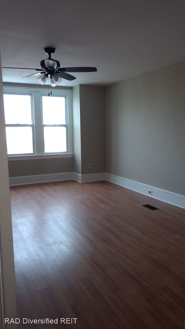Foto del edificio - 3 br, 1.5 bath House - 3240 W Allegheny Ave