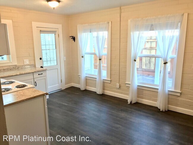 Building Photo - 1 br, 1 bath House - 325 "B" Baron Ave.