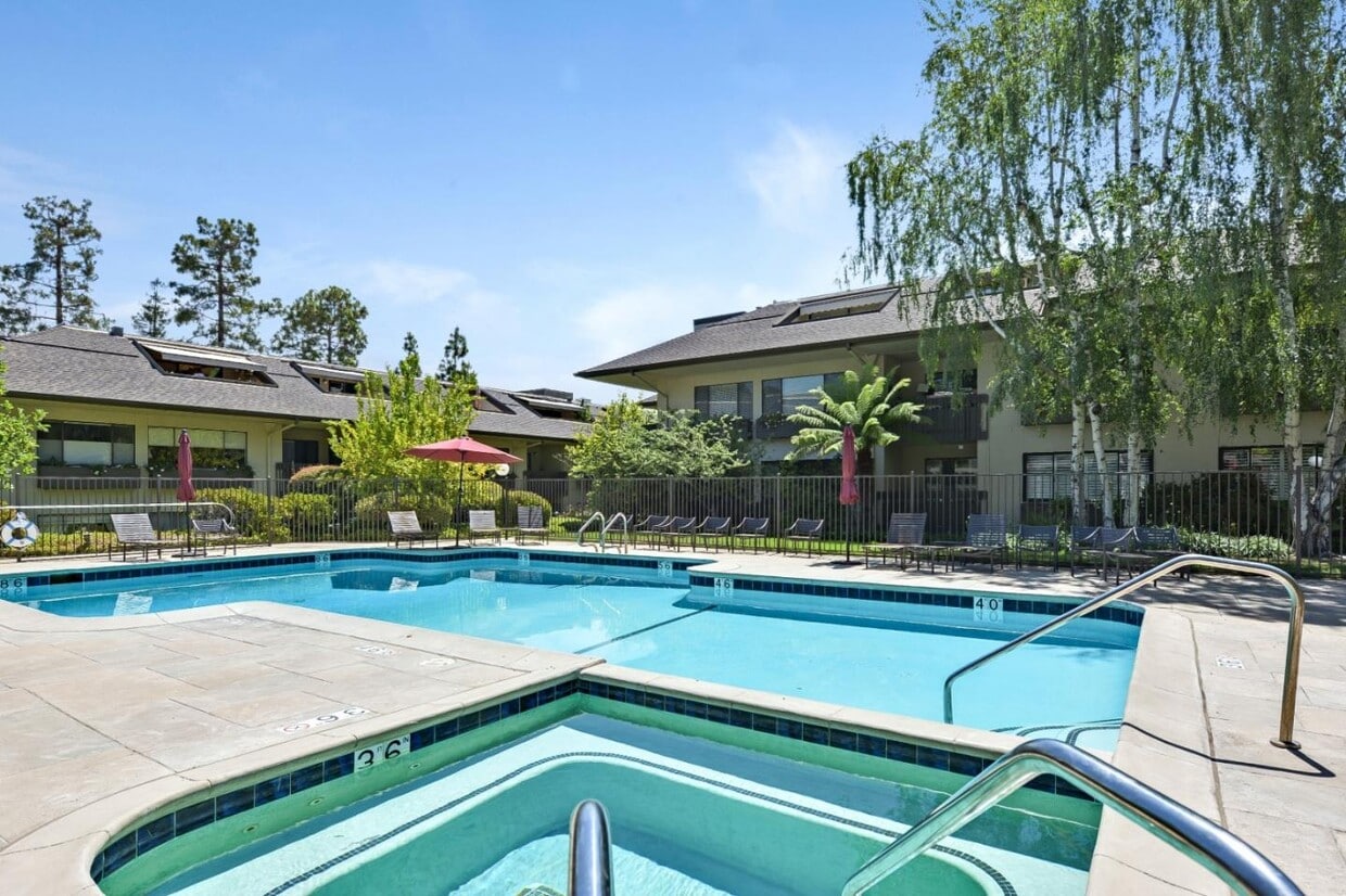 Building Photo - 2140 Santa Cruz Ave