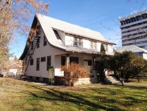 Building Photo - 528 Daly Ave