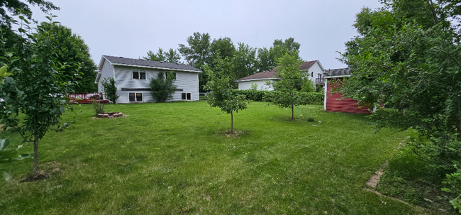 Building Photo - 9349 Country Ln