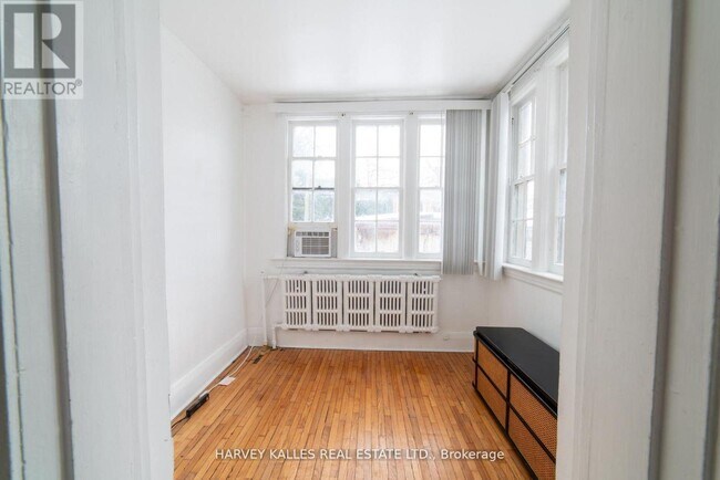 Photo du bâtiment - 678 Huron St