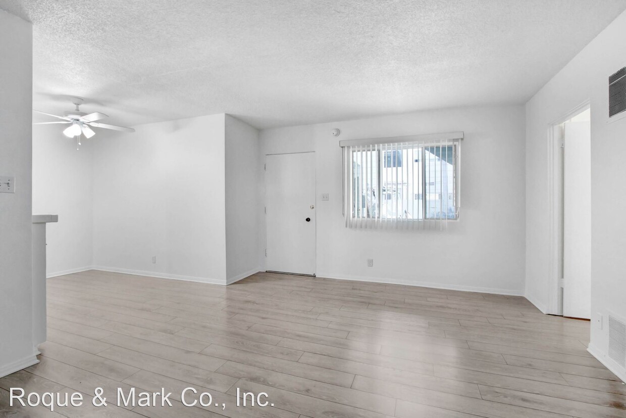 Primary Photo - 1 br, 1 bath Apartment - 744 S. Windsor Bo...