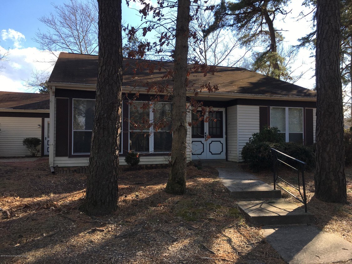 Foto principal - 776B Liverpool Cir