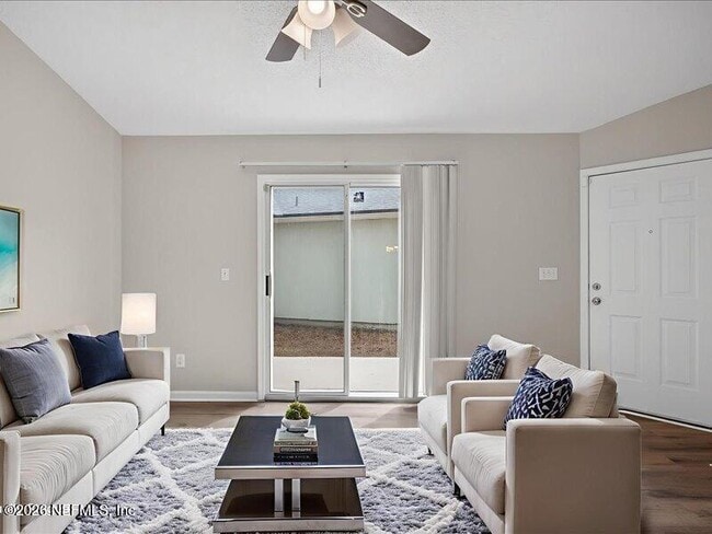 Foto del edificio - 1460 Ellis Trace Dr W