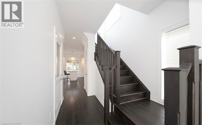 Building Photo - 47 Madonna Dr