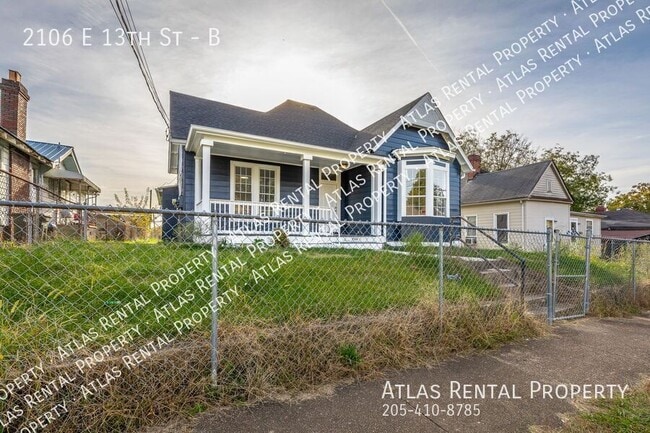 Building Photo - 2106 E 13th St