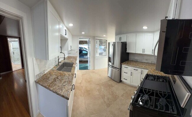 Foto del edificio - !!! OPEN HOUSE !!! - Every Sunday and Wednesday from 3:00pm to 7:00pm