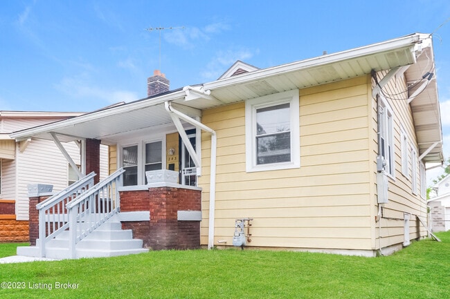 Building Photo - 243 S 43rd St
