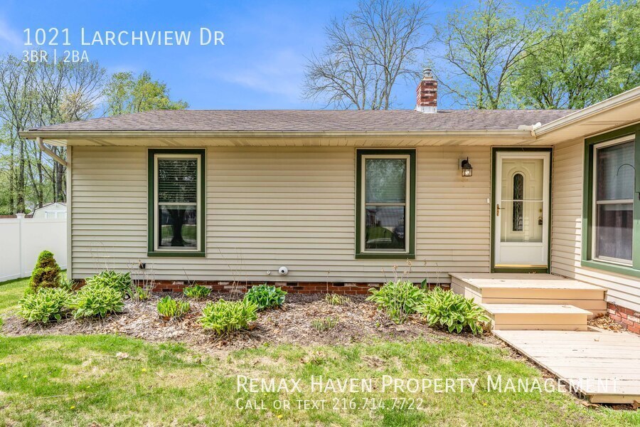 Primary Photo - 1021 Larchview Dr