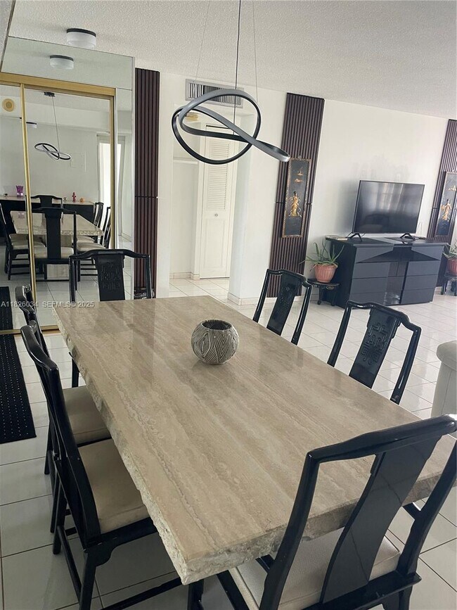 Foto del edificio - 251 174th St