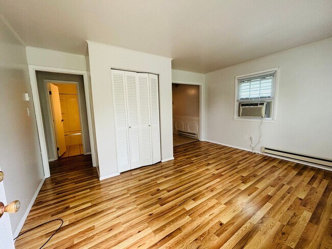 Foto del edificio - 2 Bedroom 1 bath Duplex