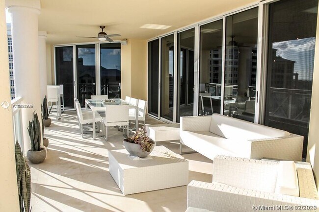 Foto del edificio - 430 Grand Bay Dr