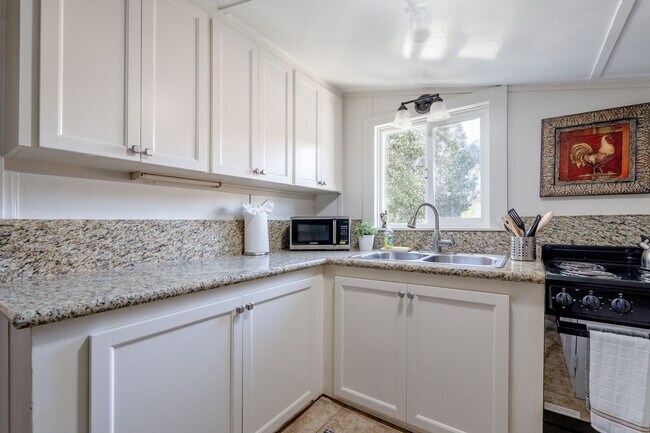 Foto del edificio - 272 W Carmel Valley Rd