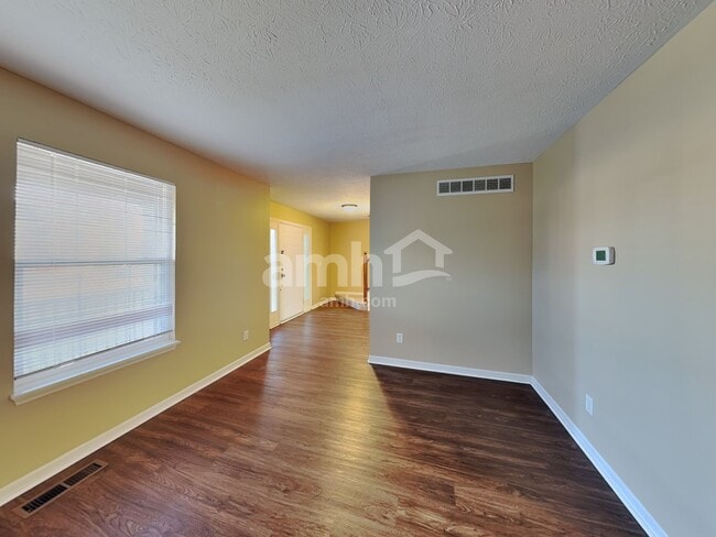 Building Photo - 1777 Woodstock Dr