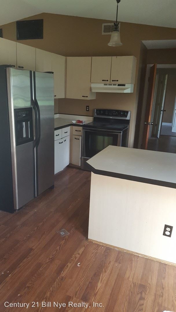 Foto del edificio - 3 br, 2 bath House - 38649 Camden Avenue