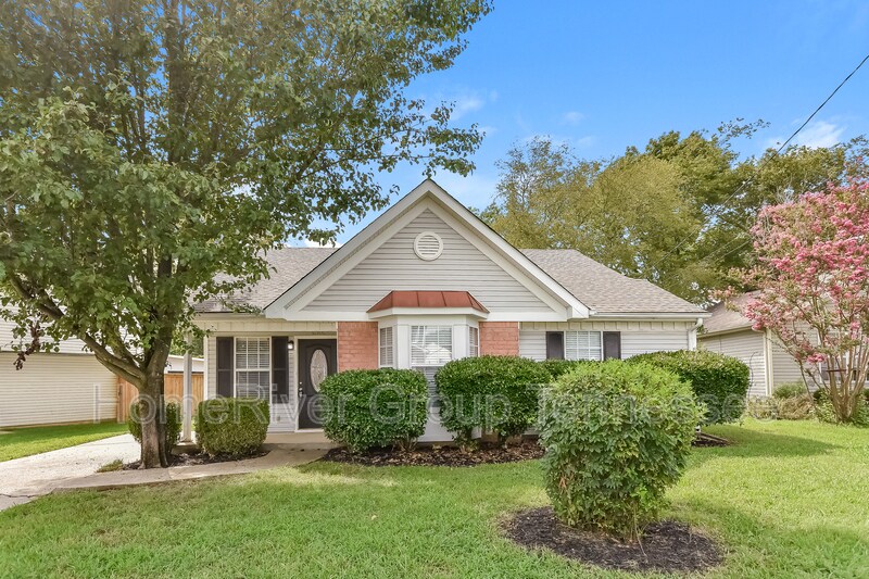 Foto principal - 605 N Stonegate Dr