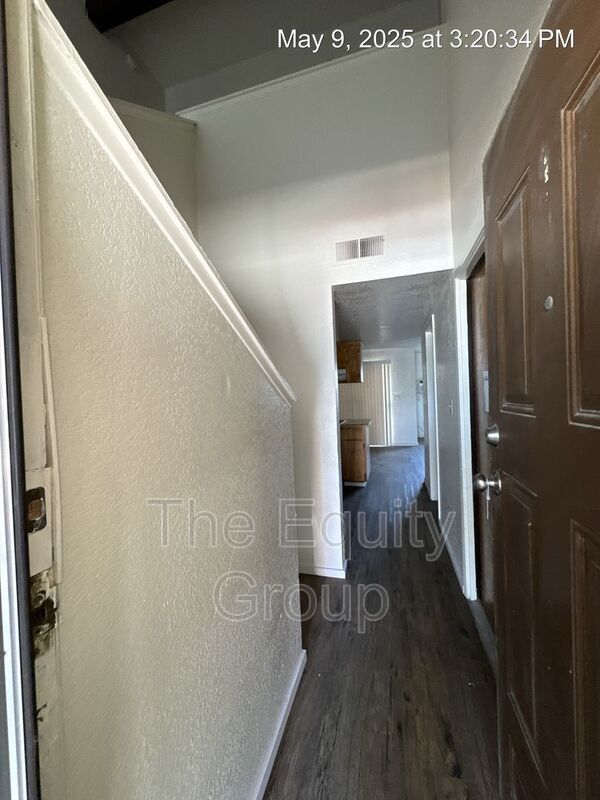 Building Photo - 1226 S Santa Fe St