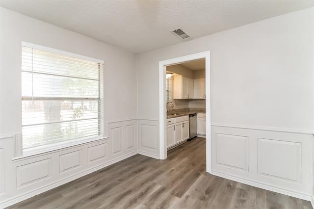 Building Photo - 413 Stoney Creek Dr