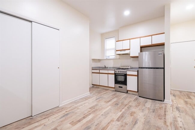 Building Photo - 115 Wolfs Ln