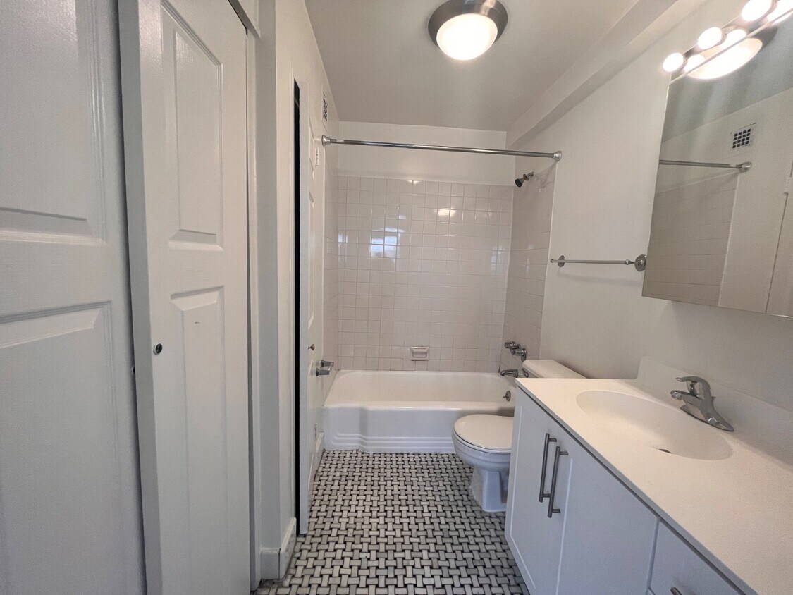 236 E 36th St Unit 9G, New York, NY 10016 Room for Rent in New York