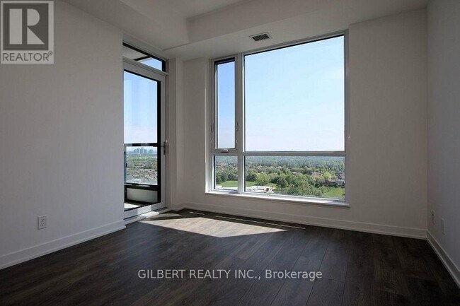 Photo du bâtiment - 7950 Bathurst St