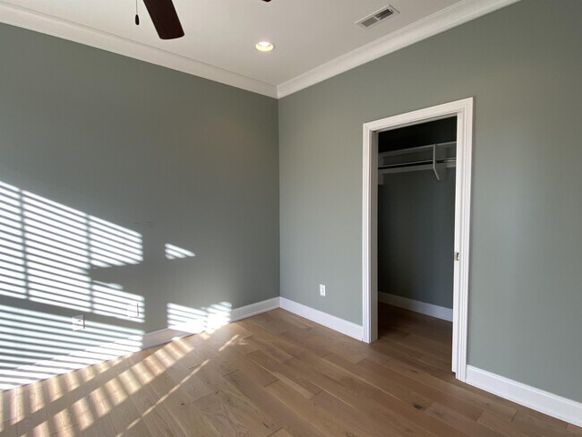 Building Photo - 122 Pocola Way