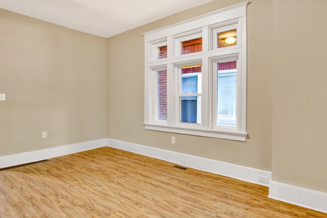 Building Photo - 2216 N 5th St