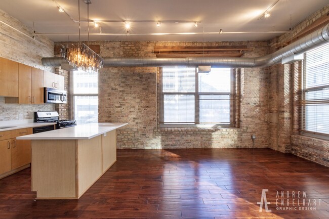 Foto del edificio - 420 S Clinton St