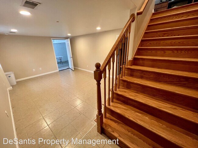 Foto del edificio - 2 br, 1.5 bath House - 7408 Yale Ave