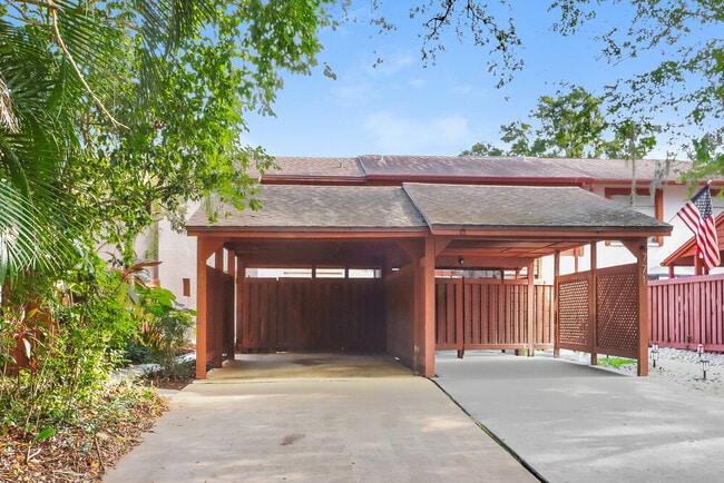 Building Photo - 775 Fairwood Ln