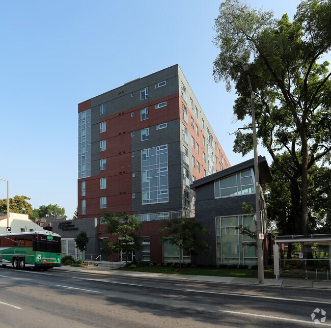 Foto principal - Good Shepherd Bishop Tonnos Seniors Apartment