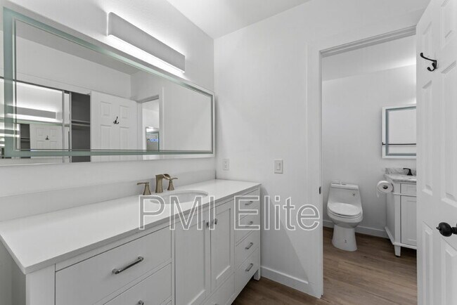 Foto del edificio - 29160 Flowerpark Dr