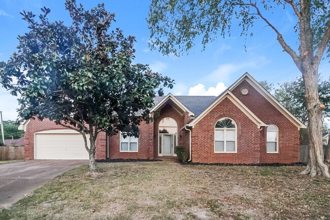 Building Photo - 636 Old River Cove