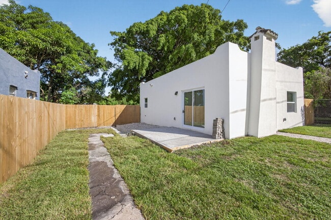 Foto del edificio - 3108 Greenwood Ave