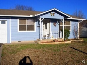 Building Photo - 344 Bluebonnet Dr