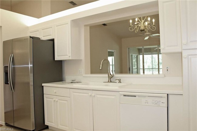 Foto del edificio - 14550 Daffodil Dr