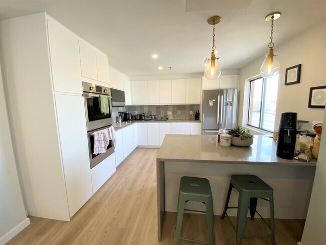 Foto del edificio - 3920 Mystic Valley Pkwy