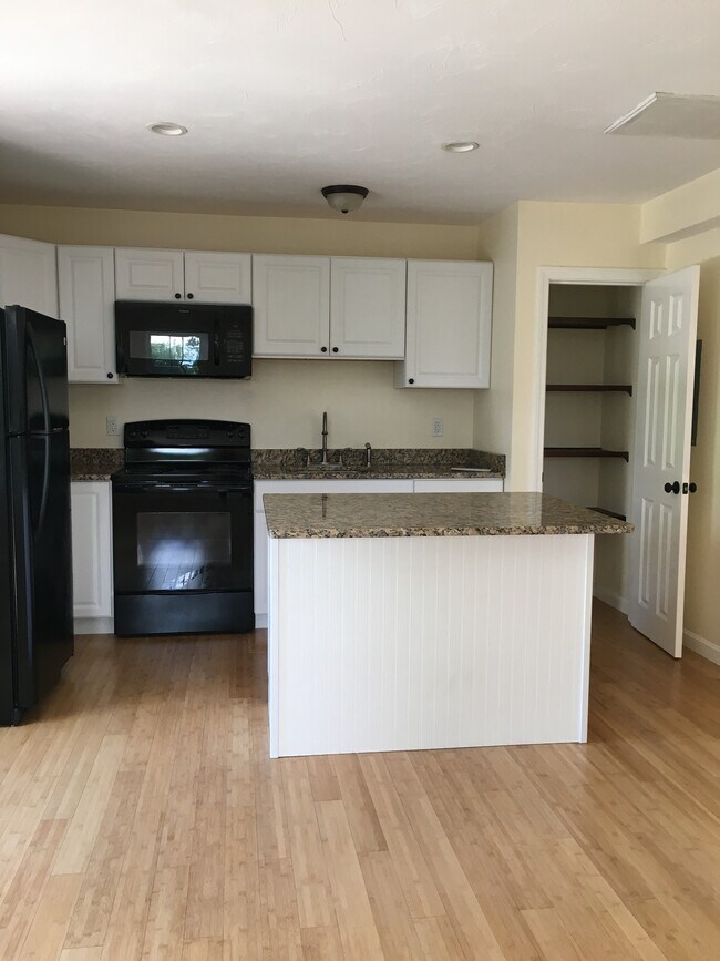 Cocina - 12 Cranberry Rd