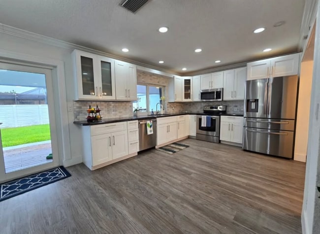 Building Photo - 9591 SW 52nd Terrace