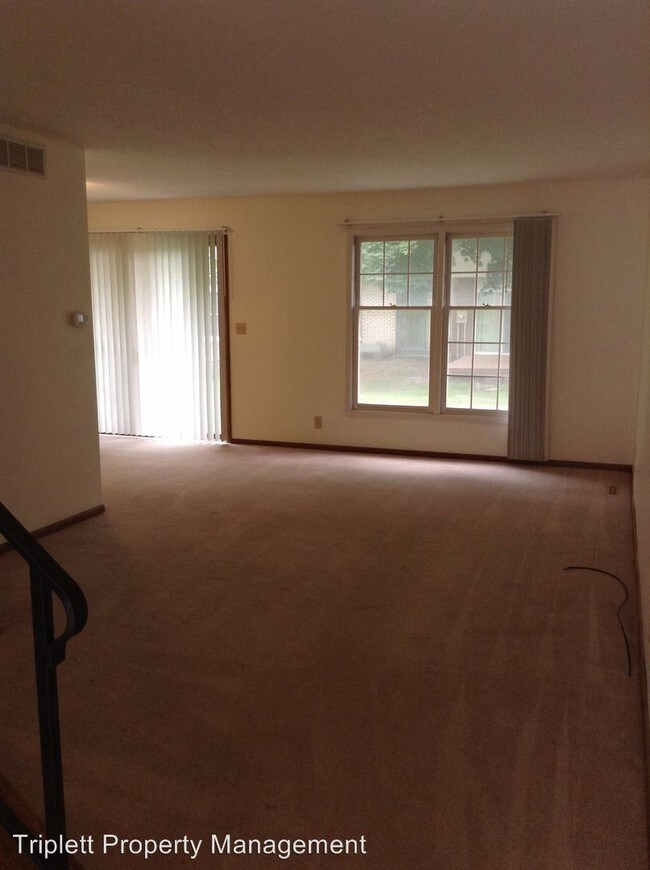 Building Photo - 3 br, 1.5 bath House - 1458 Truman Place