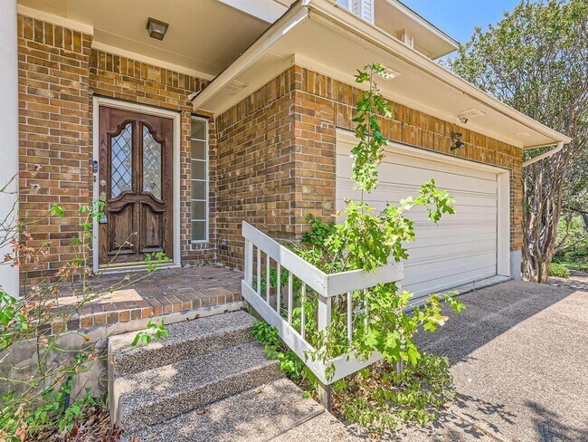 Building Photo - 7600 Cat Tail Cove
