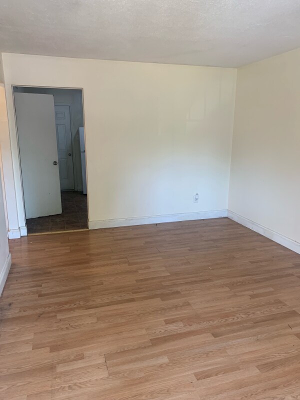 115 Florence St Unit 15, Graham, NC 27253 Room for Rent in Graham, NC