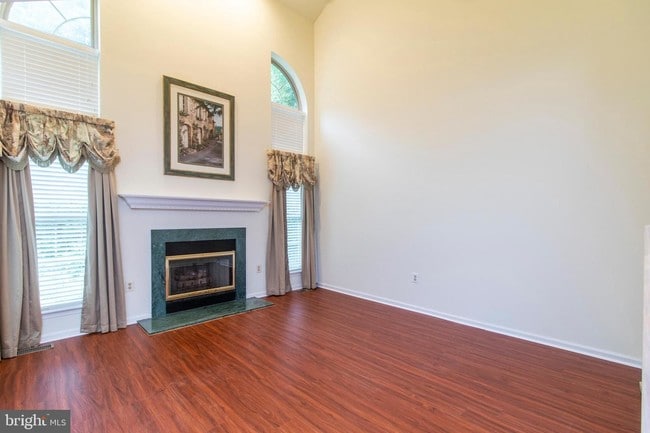 Foto del edificio - 352 Glennbrook Way