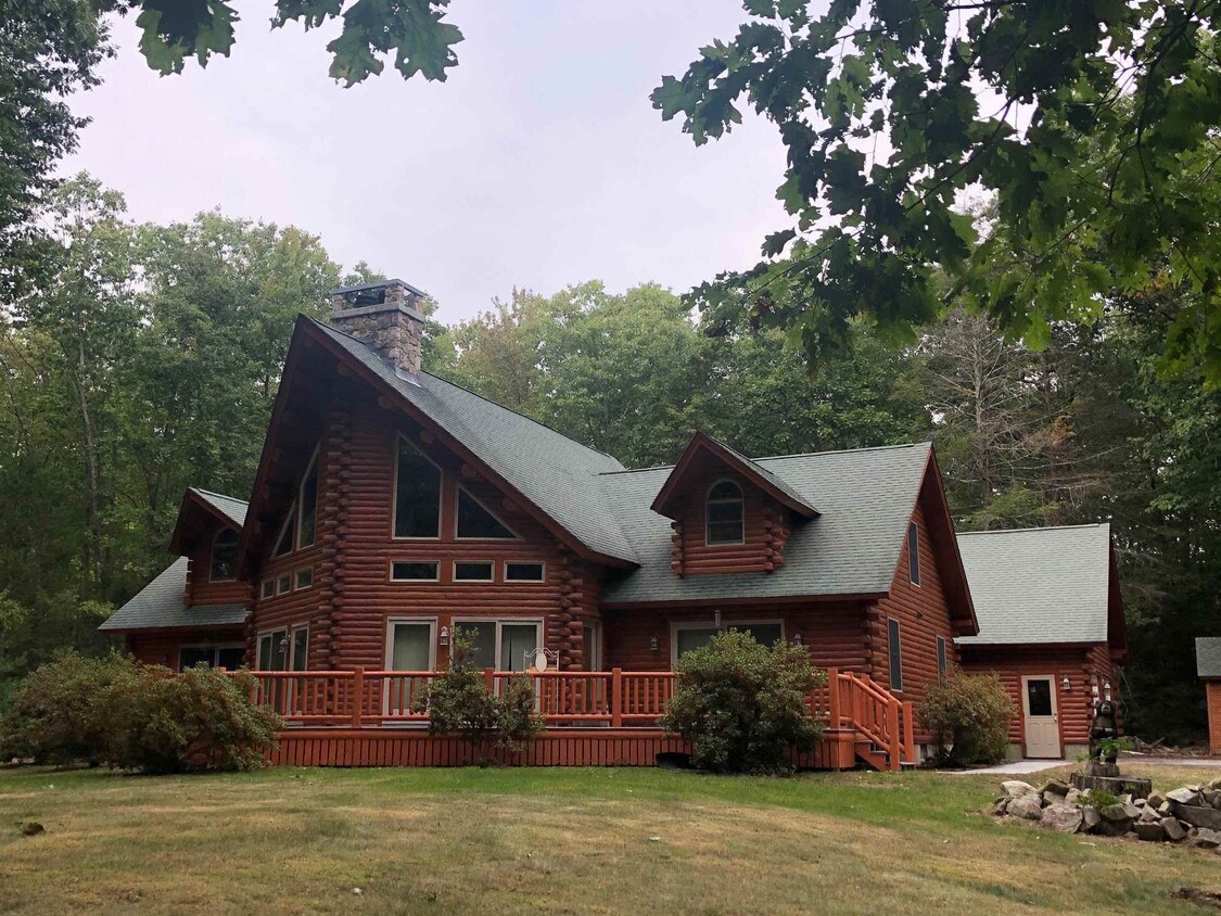 Primary Photo - 2 Forest Hill Ln