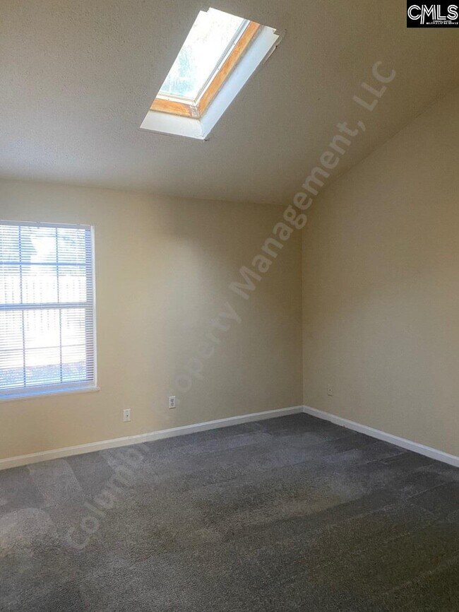 Building Photo - 117 Villa Ct