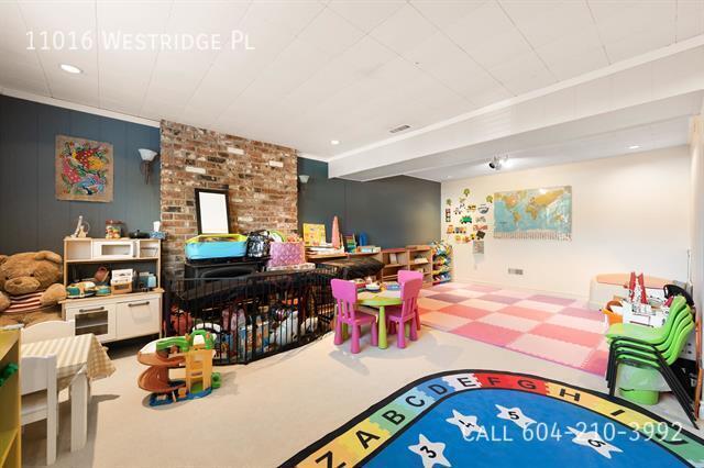Photo du bâtiment - Sunshine Hills Home with Rec Room and Patio