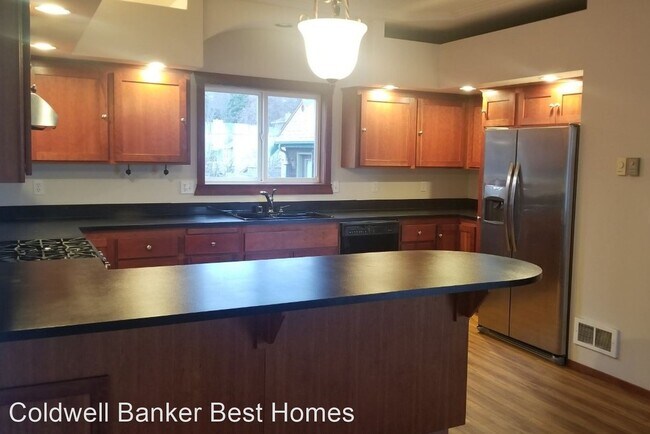 Foto del edificio - 3 br, 2 bath House - 827 57th Street