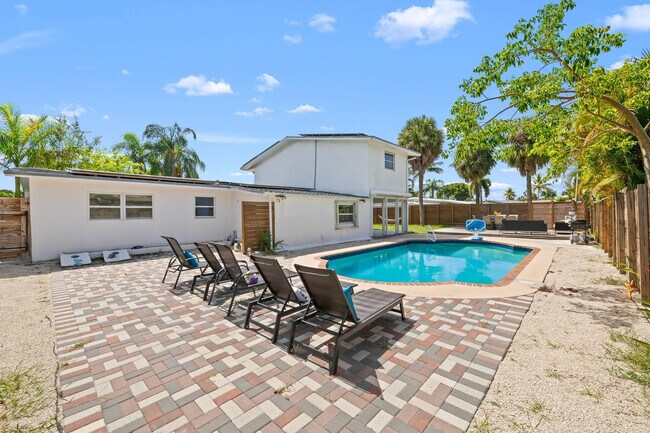 Foto del edificio - 865 NE 23rd Terrace