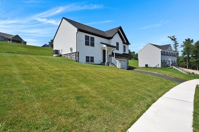 Building Photo - Brand New 3 Bed 3 Bath Single Family Home ...